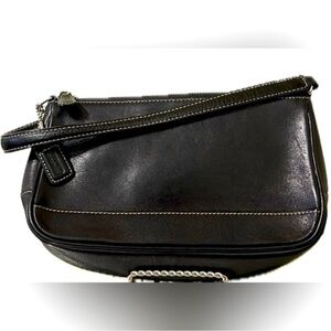 VINTAGE Coach Hampton Black Leather Demi Baguette Purse